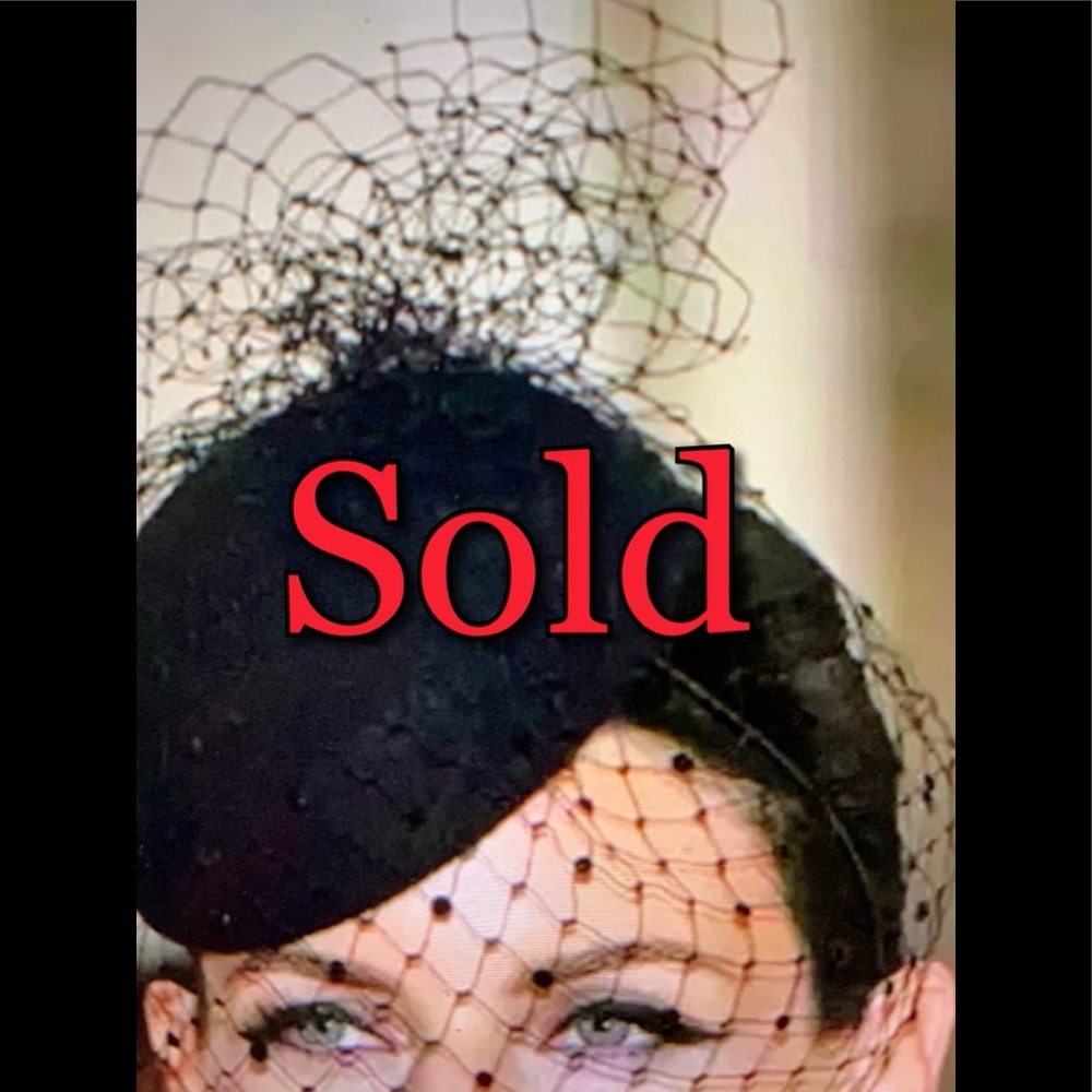 FELT TOPPER HAT FISHNET VEIL BLACK - Picture 1 of 5